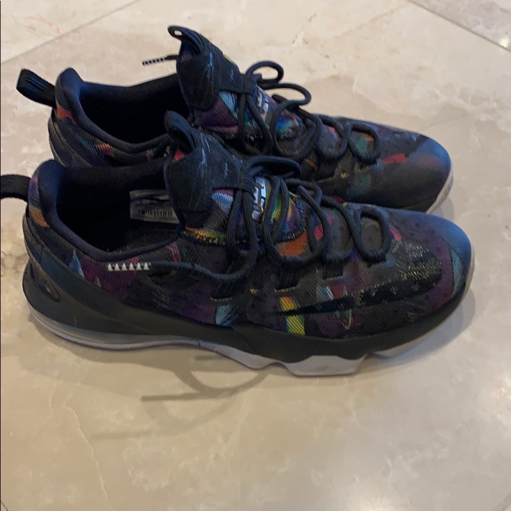 Men’s Lebron 13 Low